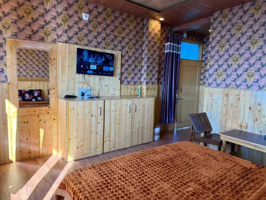 Dalhousie Hotels Single Couple Room
